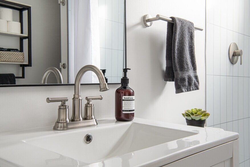 Bathroom Amenities - 333 N 400 W