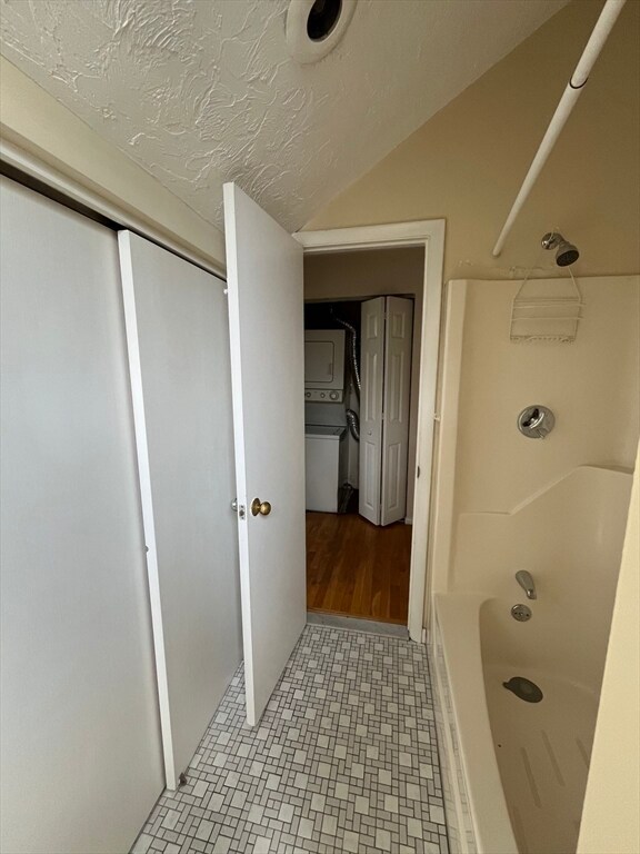 Building Photo - 193 Lake St