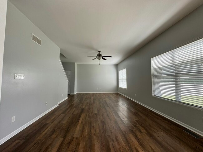 Building Photo - 13187 Roosevelt Pl
