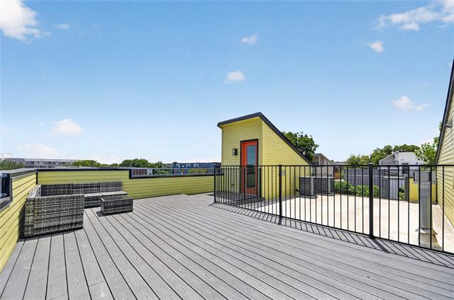 Building Photo - 410 Melba St