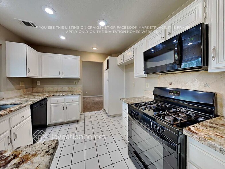 Building Photo - 27683 Camino Bella