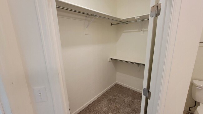 Building Photo - Modern Townhome with Views Near Mesa Mall