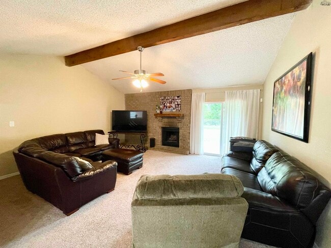 Building Photo - 2114 Selma Dr