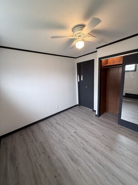 Building Photo - 3807 Pine Ave