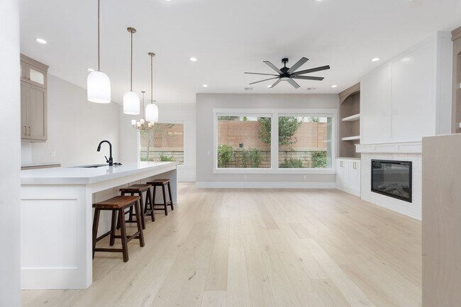 Building Photo - Wonderful 5 bedroom 4 bath home built by New Trend Construction