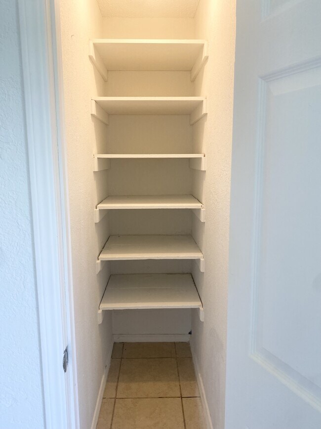 Building Photo - 1821 Mark Trail