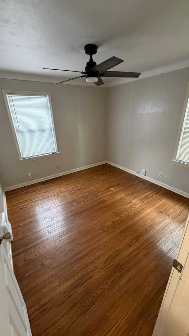 Building Photo - ***NEW ON THE MARKET....DRIVE BY TO CHECK IT OUT-located near UT****