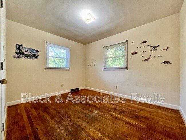 Building Photo - 139 Endsley Ave