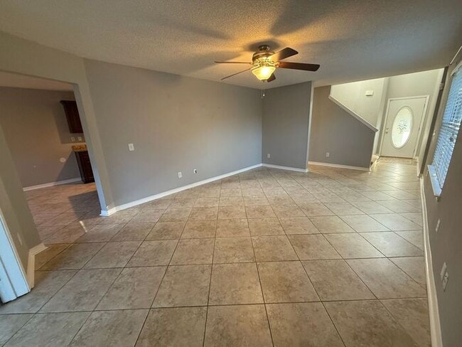 Building Photo - Gulf Breeze - Grand Ridge - 4 bedroom, 2.5...