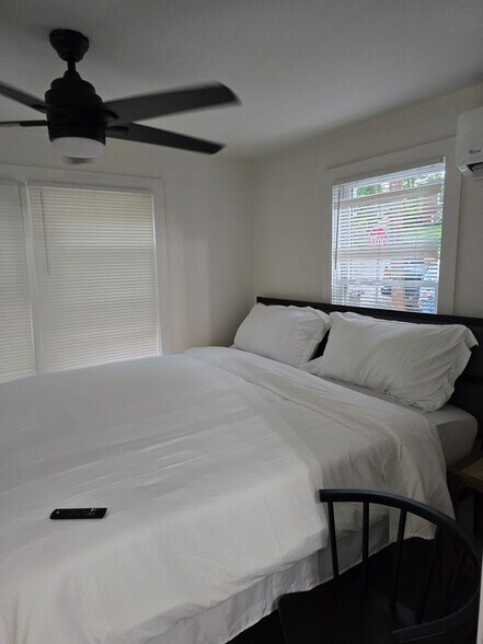 Building Photo - 120 McMakin Dr