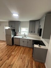 Building Photo - 15 Church St