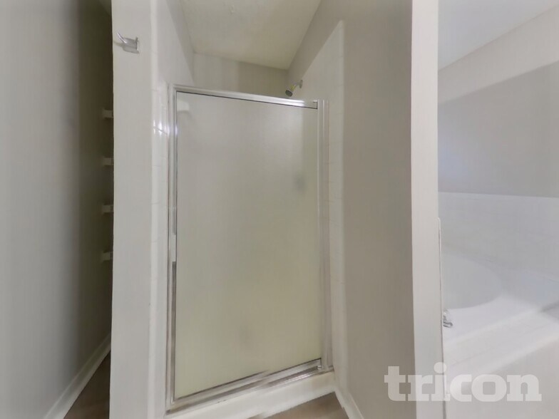 Building Photo - 114 Windsor Cir