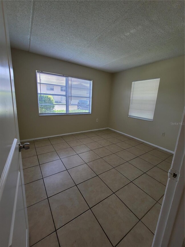 Building Photo - 1916 Honour Rd