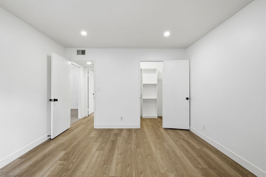 Building Photo - 29105 Thousand Oaks Blvd