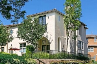 Building Photo - 34 Bonsall