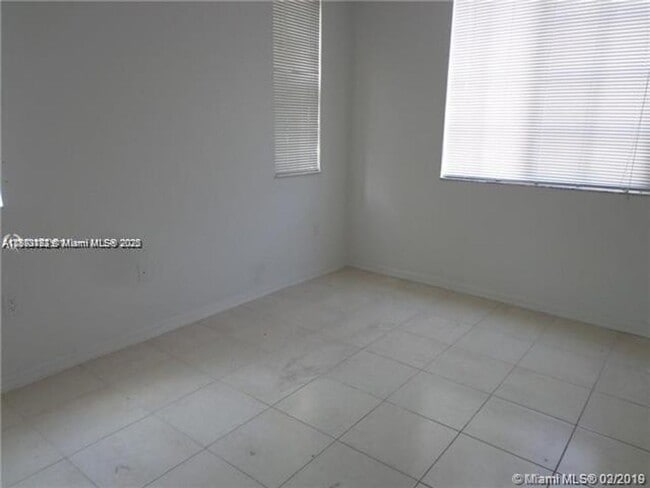 Building Photo - 777 SW 111th Way