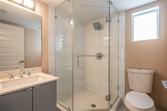 Building Photo - 2412 NE 26th St