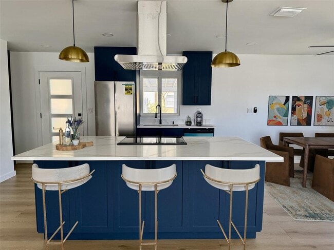 Building Photo - 3930 E Eden Roc Cir