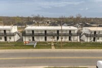 Building Photo - 4701 NW 16th St