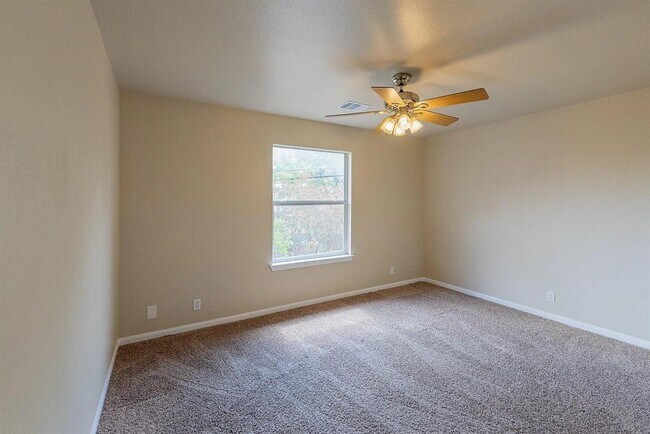 Building Photo - 11505 Emerald Falls Dr