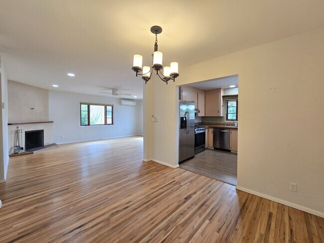 Building Photo - 133 Sereno Dr