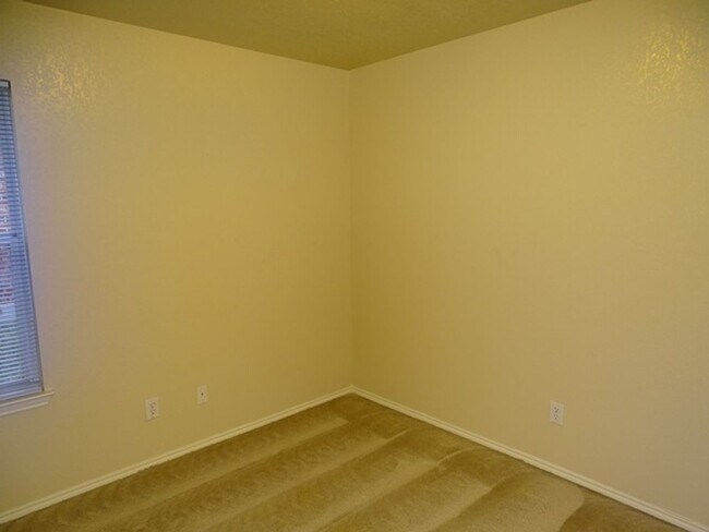 Building Photo - 6046 Mountain Meadow