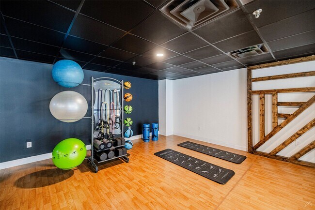 Building Photo - 14703 Park Row Blvd