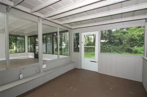 Building Photo - 524 Vern Dr