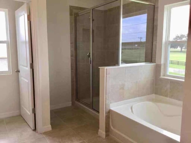 Building Photo - 4540 SW 65th Pl