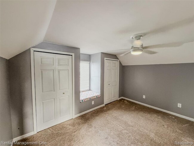 Building Photo - 49 Hovey St