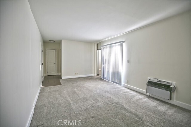 Building Photo - 10982 Roebling Ave