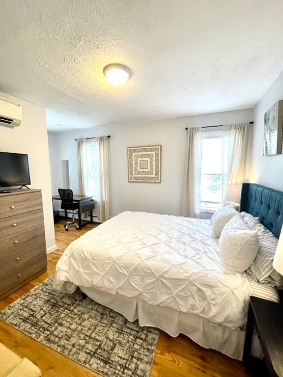 Building Photo - 1002 Tremont St