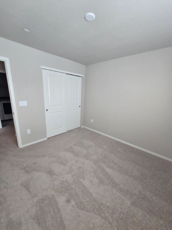 Building Photo - 4824 River Roads Dr