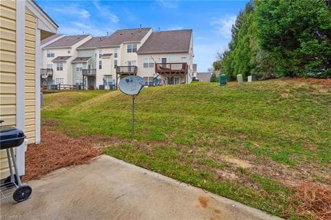 Building Photo - 225 Blue Robin Way