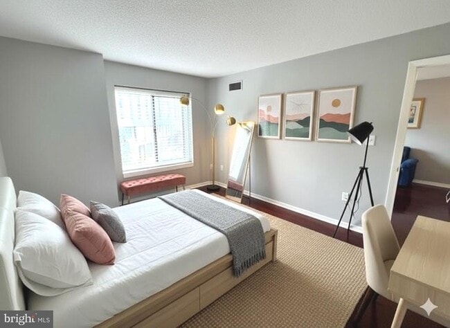 Building Photo - 2111 Wisconsin Ave NW