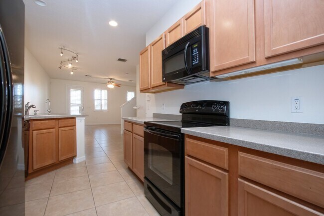 Building Photo - 3 Bedroom 2.5 Bath Townhome San Michele