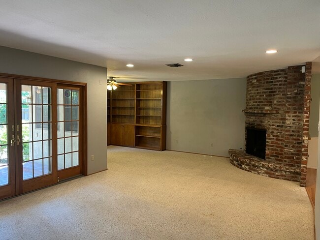 Building Photo - 4781 Rex Ct