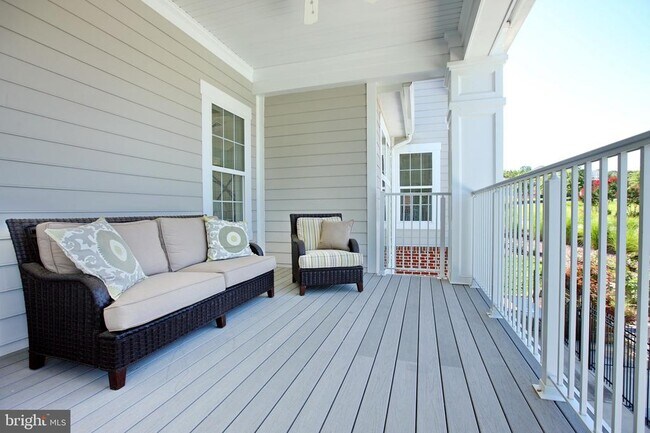 Building Photo - 35 Derby Dr