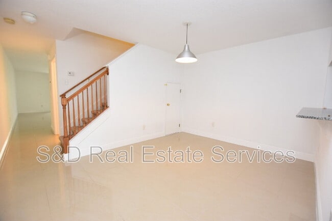 Building Photo - 5410 River Rock Rd