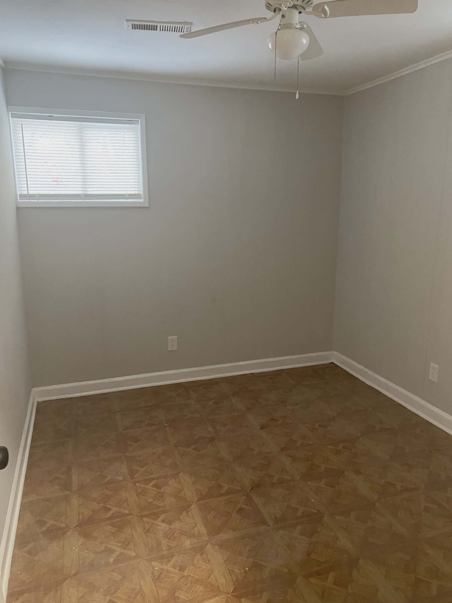 Building Photo - 828 Baltimore St