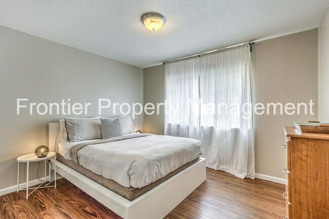 Building Photo - One Bedroom One Bath in Clifton Heights