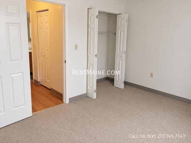 Building Photo - 307 Garland St