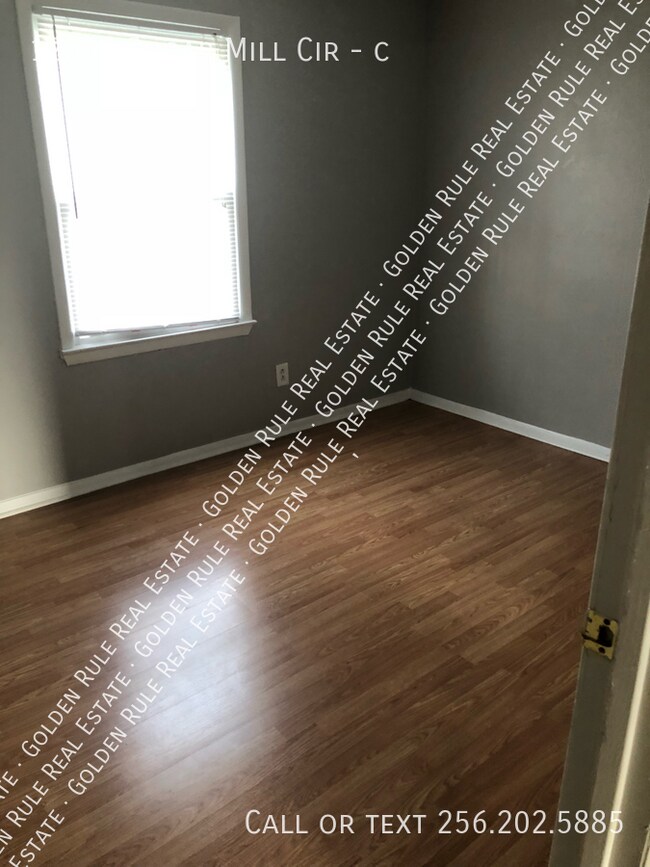 Building Photo - 12006 Sugar Mill Cir