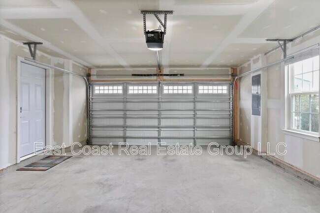 Building Photo - 1716 Atlas Dr