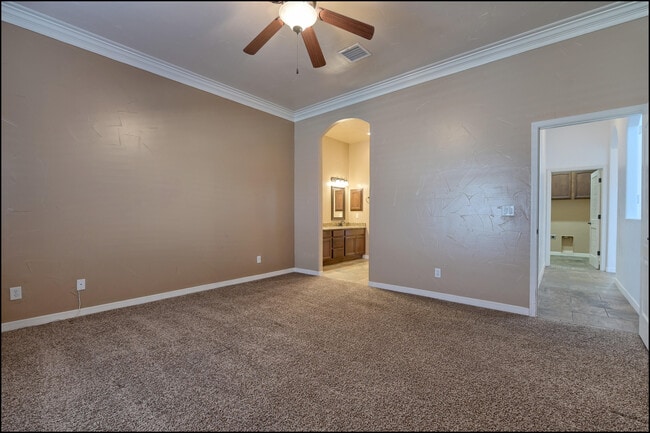 Building Photo - 3065 Snowy Point Dr