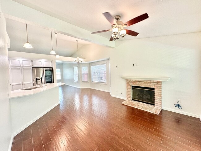 Building Photo - Wonderful Single-Story Home on Spacious Corner Lot with Privately Fenced Yard Space & Attached-Tw...