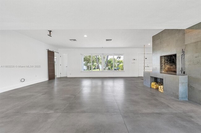 Building Photo - RIVER BAY PARK