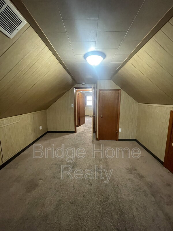 Building Photo - 149 Parkwood Rd