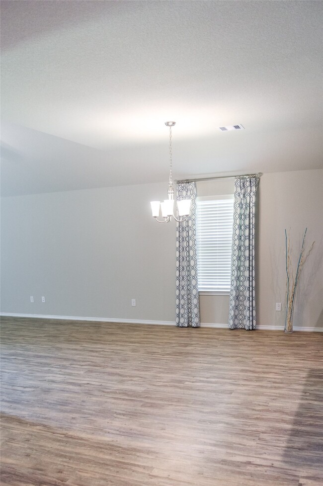 Building Photo - 20714 Marigold Meadows St