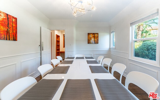 Building Photo - 2771 Club Dr